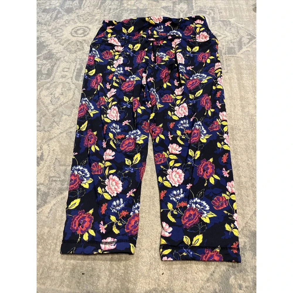 Ruby Ribbon Floral Pattern Black Multi Capri Leggings‎ women's Sz  XL X-Large